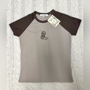 Women’s Brown Boot Icon Shirt